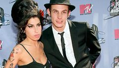 Britsk zpvaka Amy Winehouse se rozvedla 